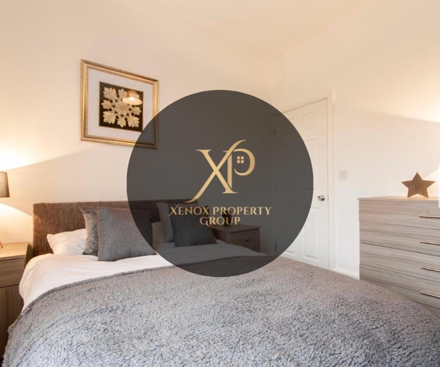 Centralized Private 4 Bedroom House At Hanley With Free Parking Etruria Eksteriør bilde